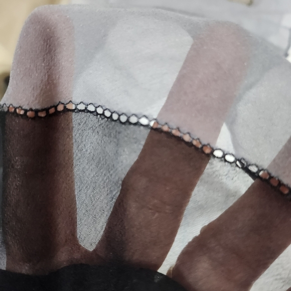 5 pcs Sheer silk Scarf ELLE Paris, Gap and Japanese silk square silk scarves - Picture 10 of 16